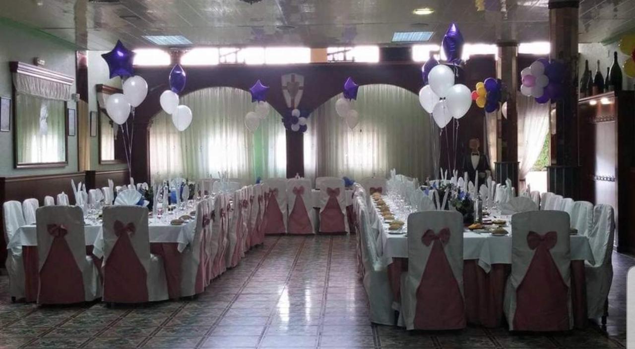 Hostal Milenium Els Monjos Bagian luar foto