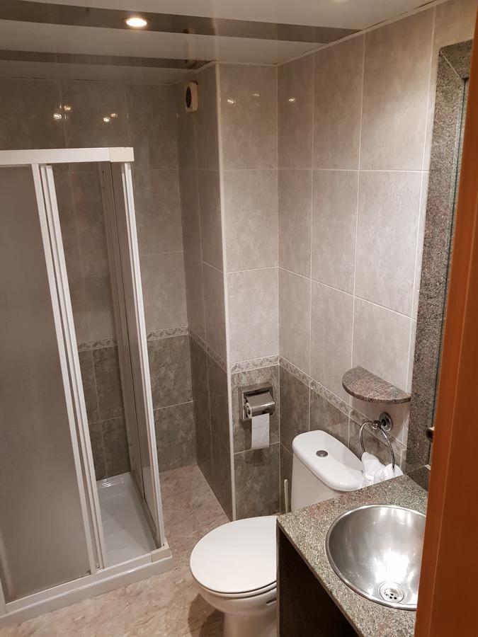 Hostal Milenium Els Monjos Bagian luar foto